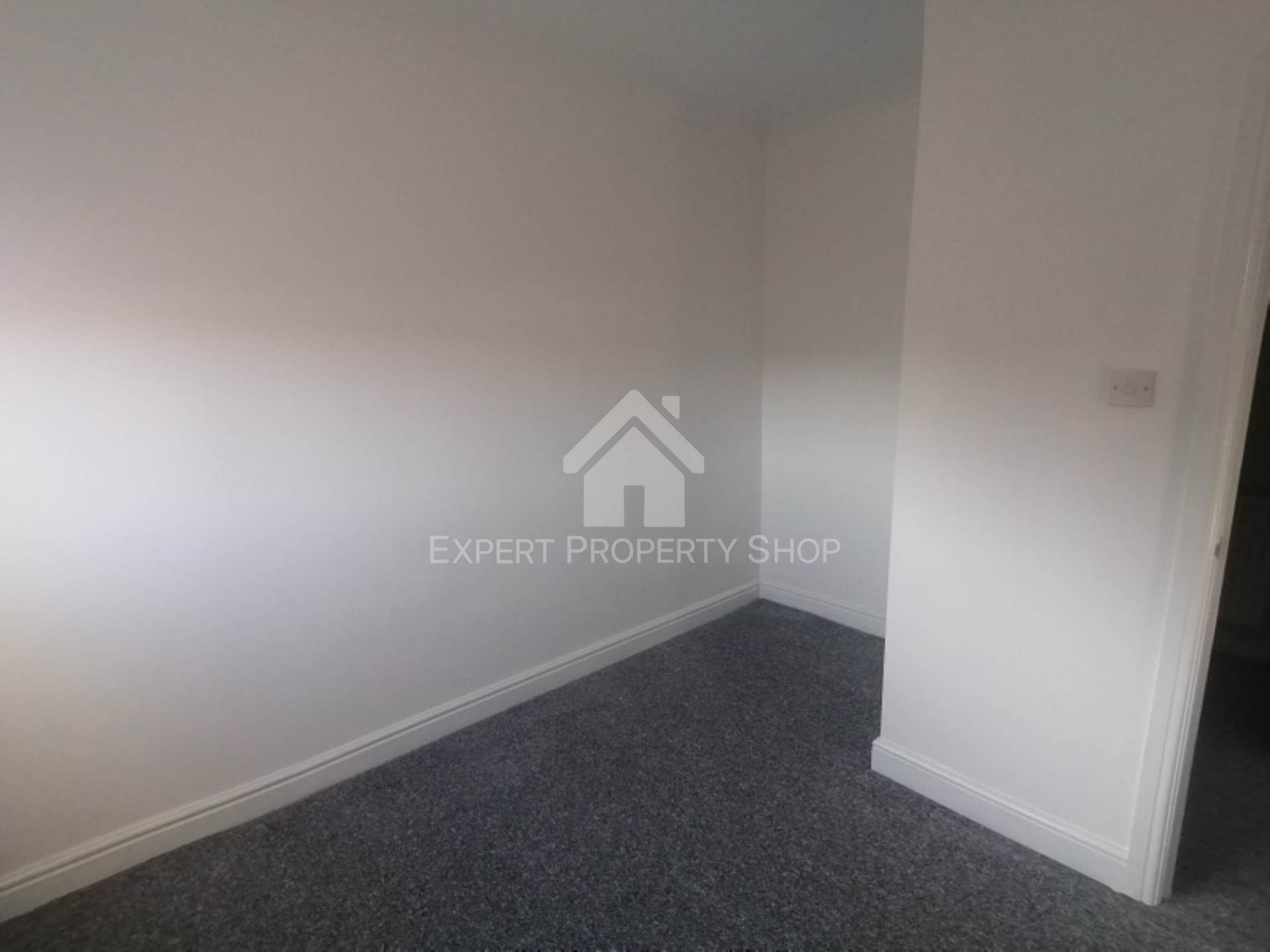 **AVAILABLE NOW** Portland Street. Worksop, Notts, Image 9