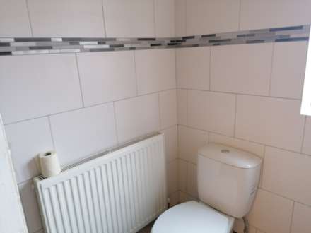 **AVAILABLE NOW** Portland Street. Worksop, Notts, Image 12