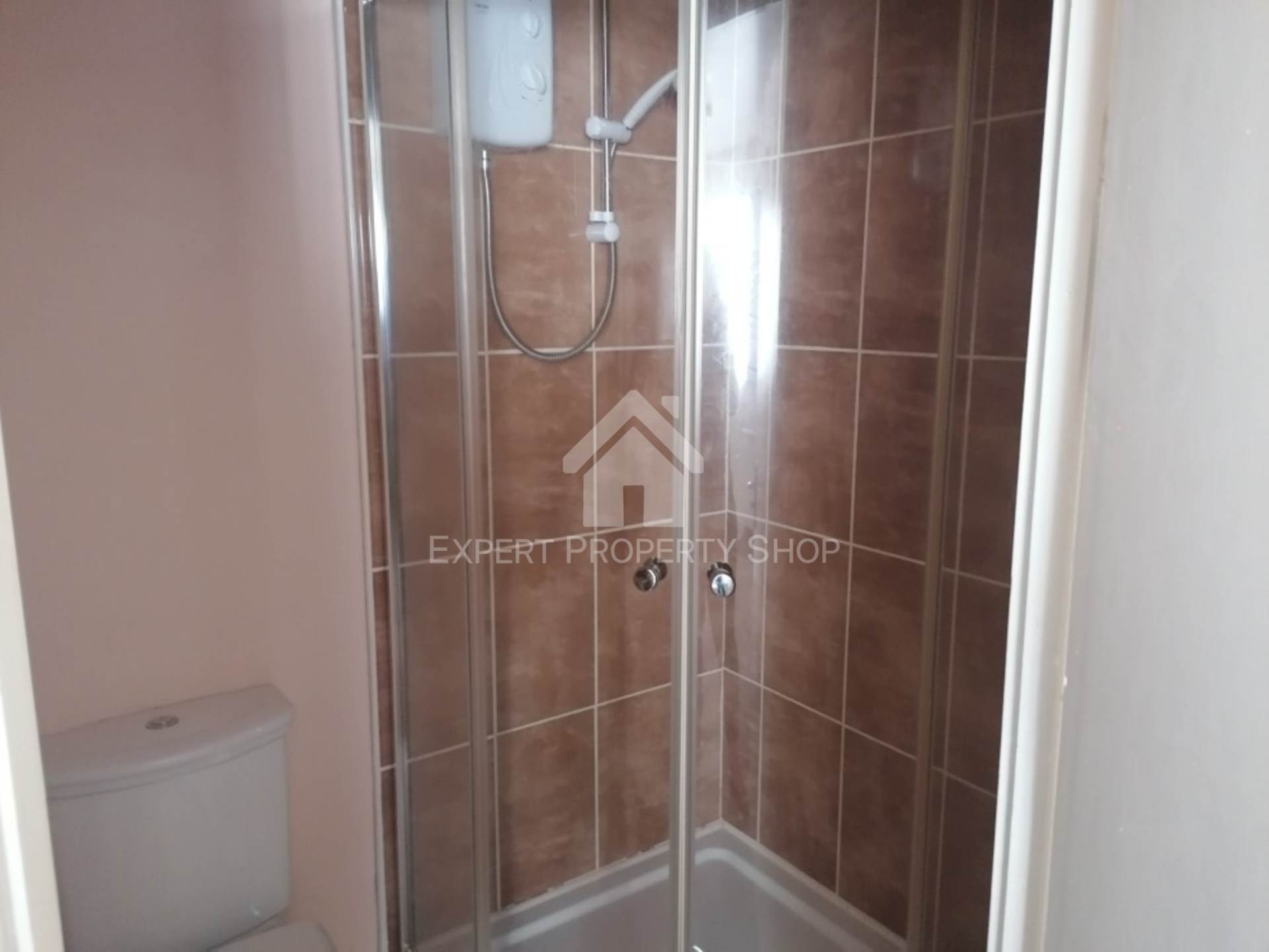 Flat 5. White Swan, Worksop, Notts, Image 4