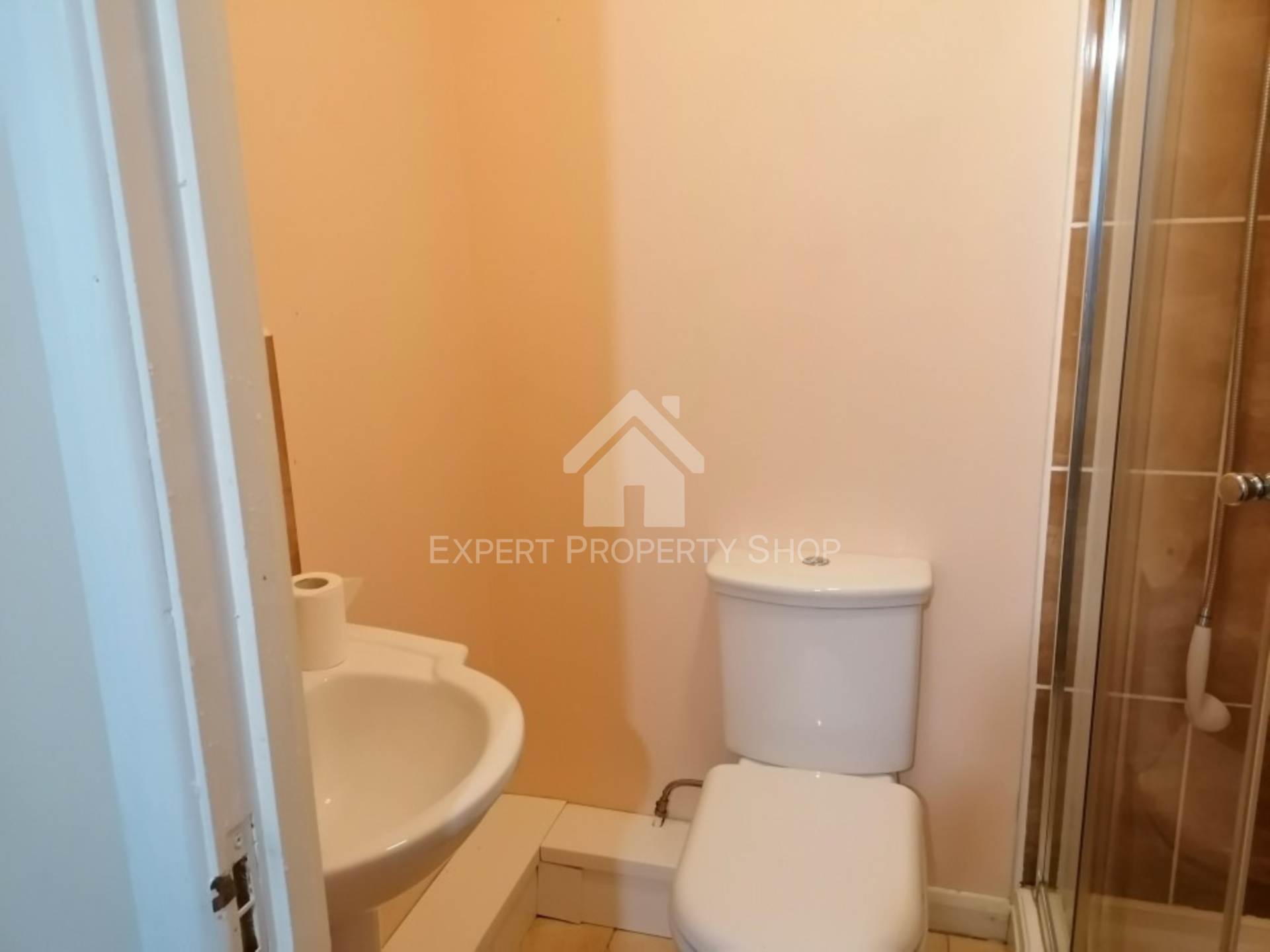 Flat 5. White Swan, Worksop, Notts, Image 5