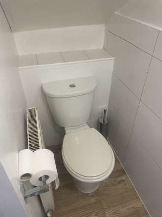 **EN-SUITE ROOM**Room 6,  Bentley  Road, Doncaster, Image 6