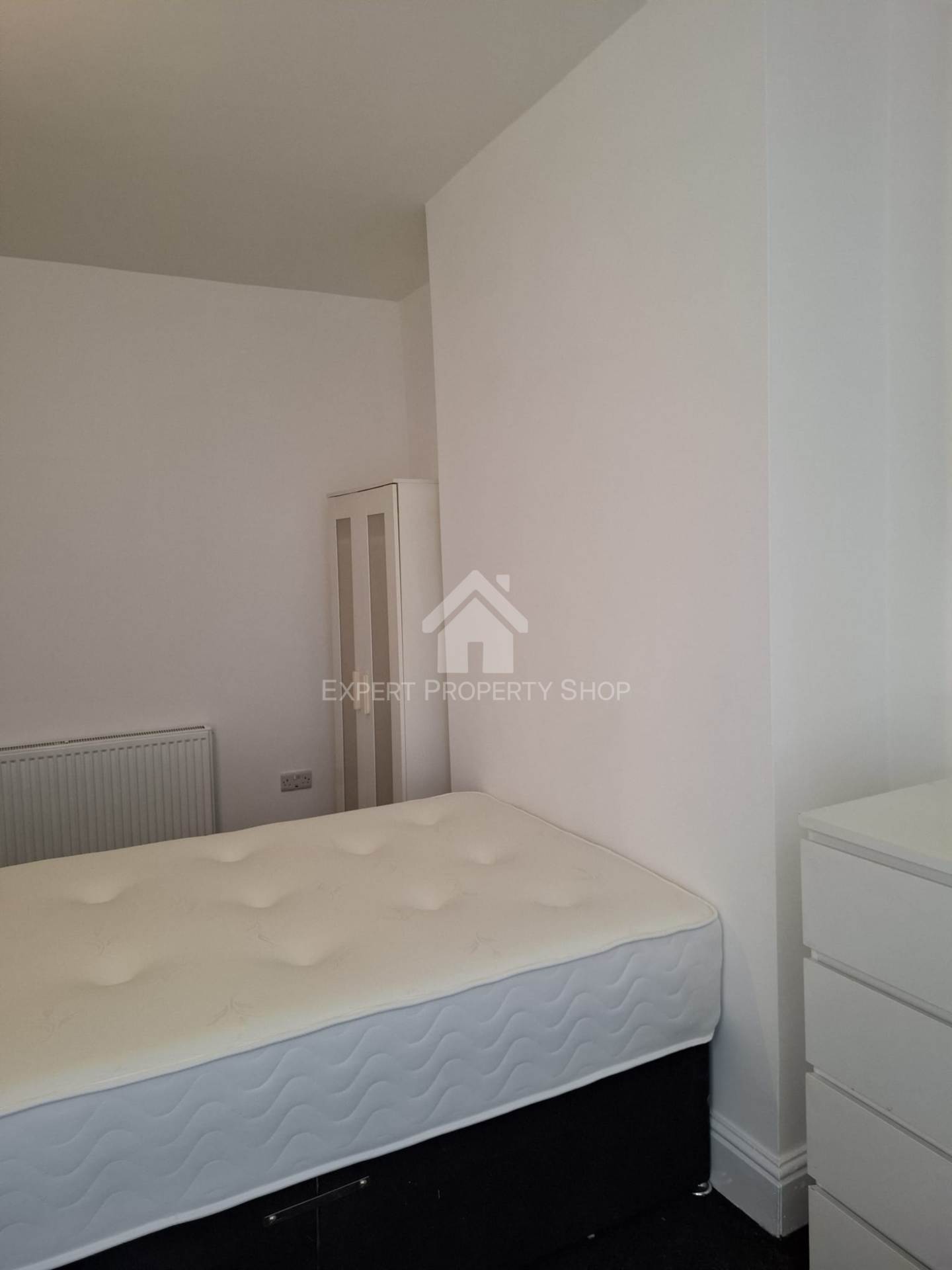 **AVAILABLE NOW**Room 1.  Watson Road.Worksop., Image 6