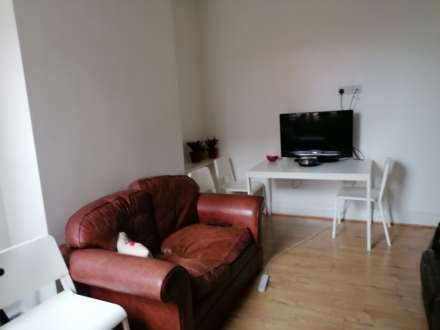 **AVAILABLE NOW**Room 1.  Watson Road.Worksop., Image 8