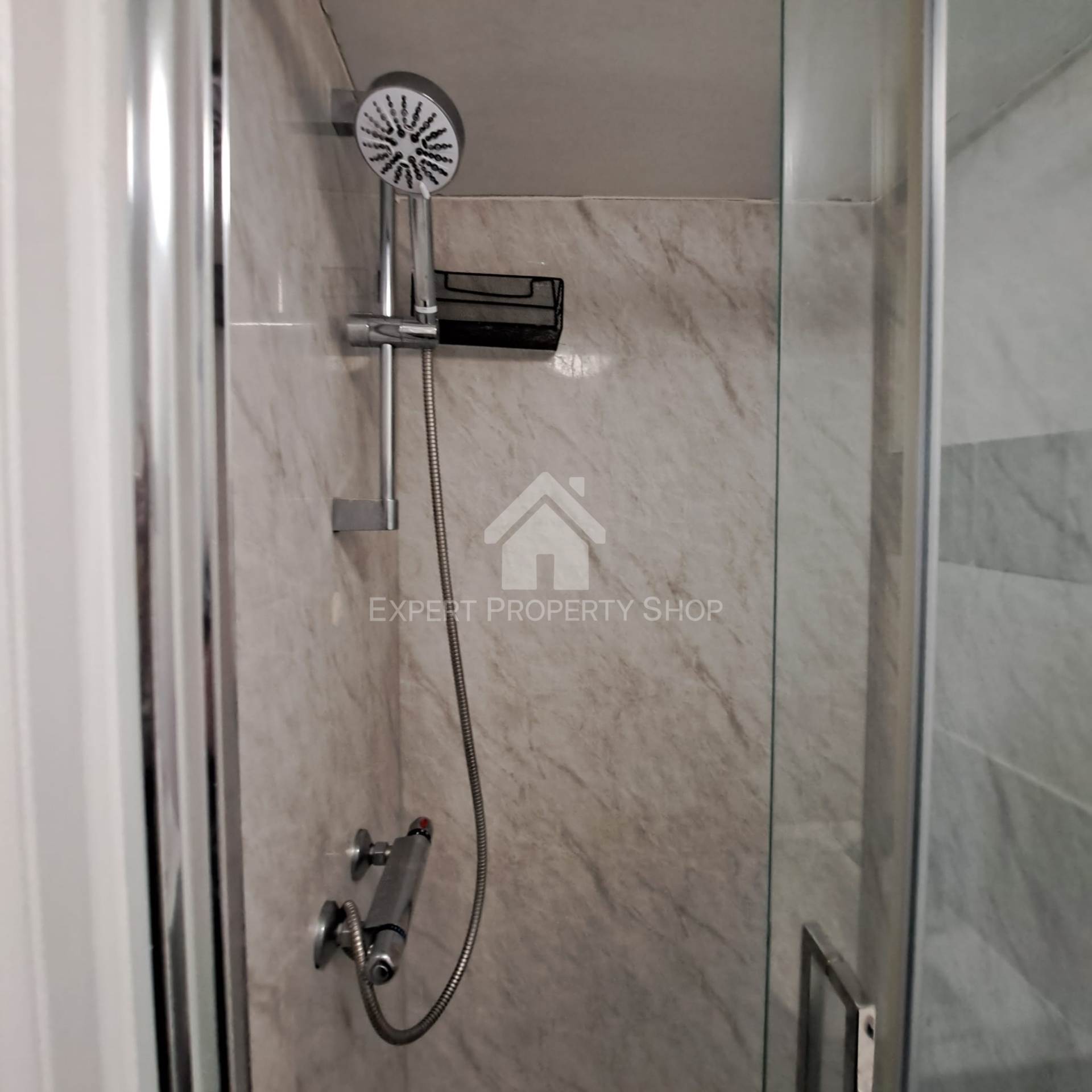 ** AVAILABLE MAY** Room 2, 20 Newgate Street.Worksop,, Image 5