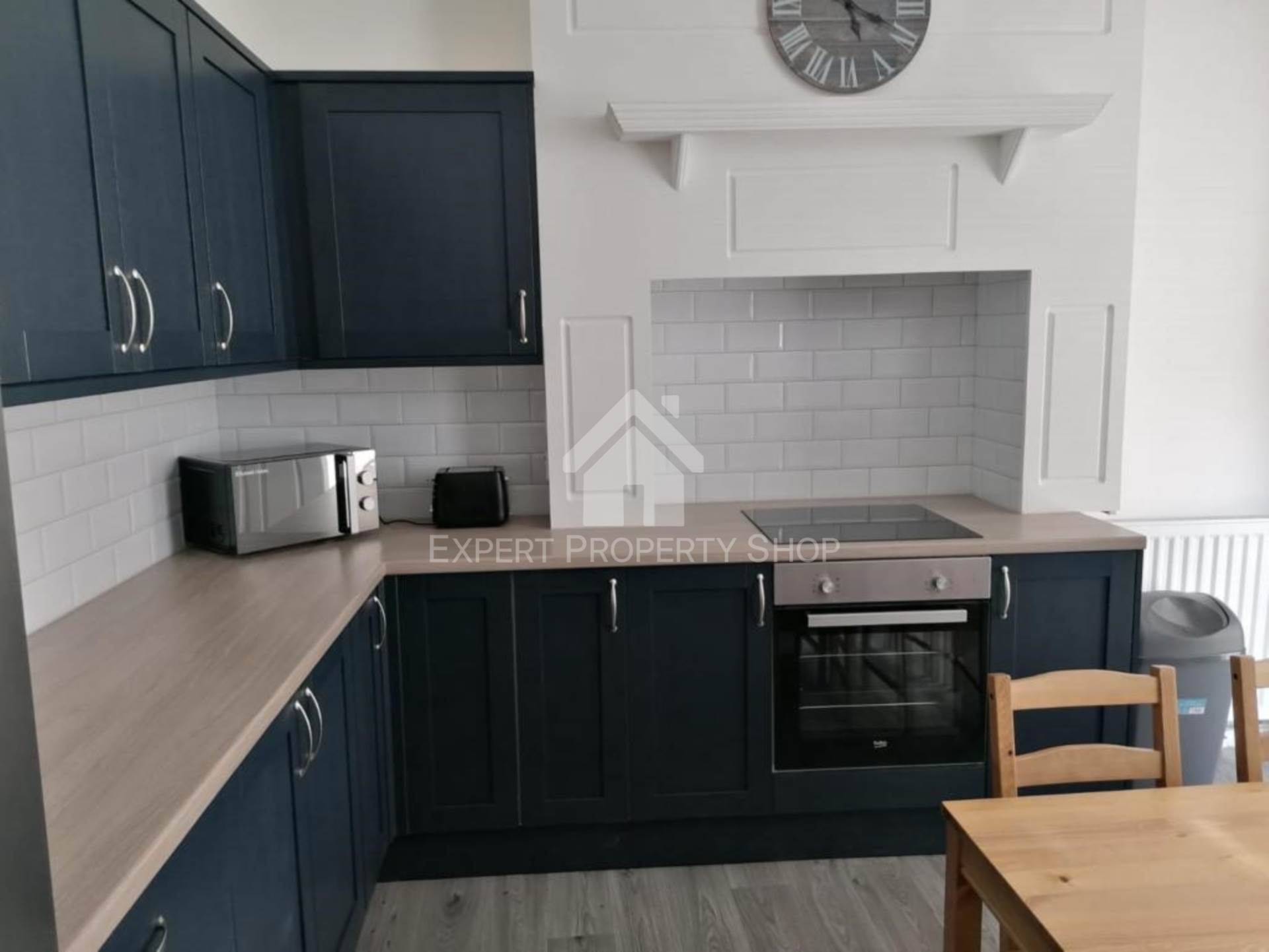**AVAILABLE NOW***Room 6, 10 Watson Road, Worksop, Image 2