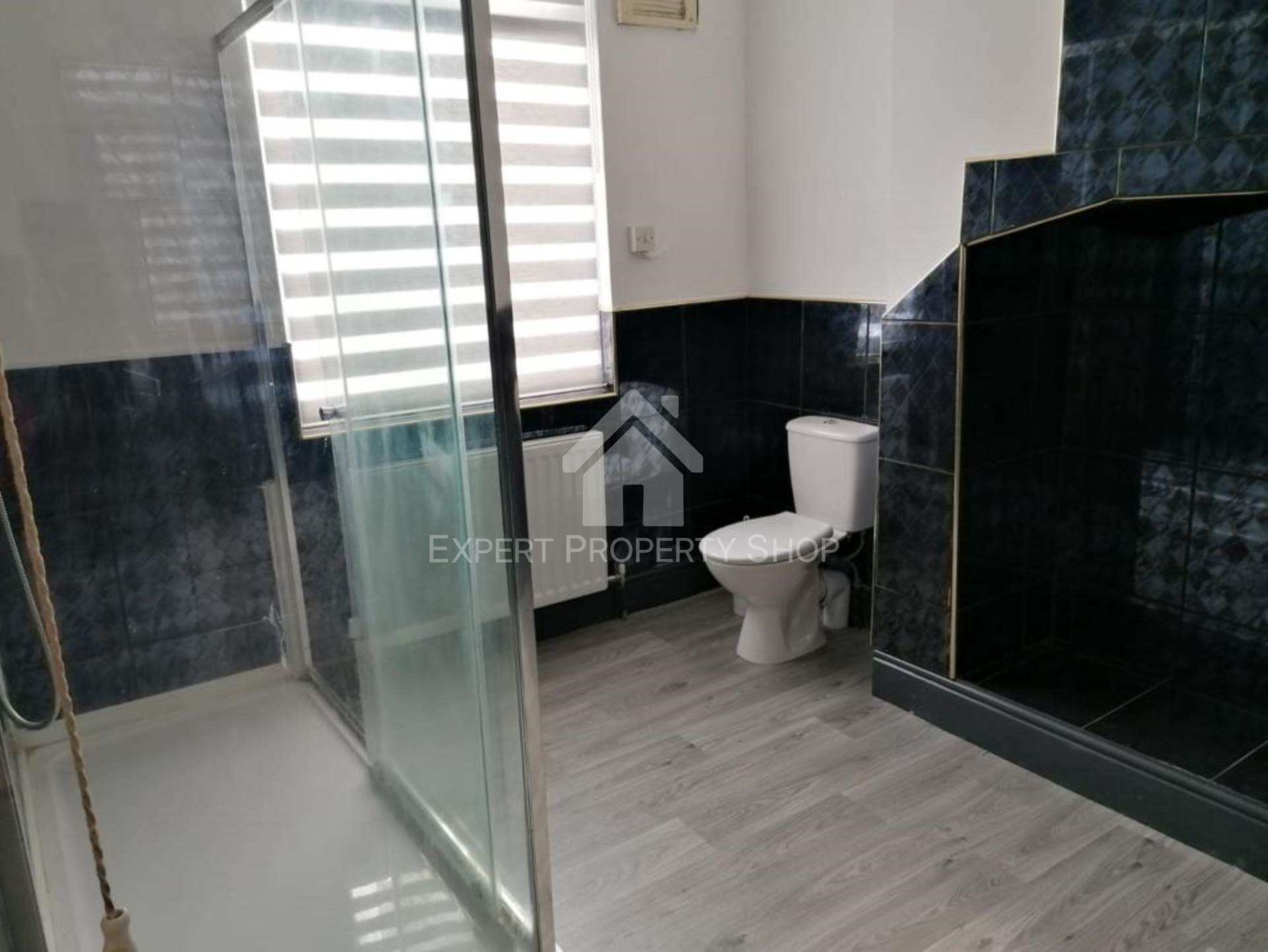 **AVAILABLE NOW***Room 6, 10 Watson Road, Worksop, Image 4
