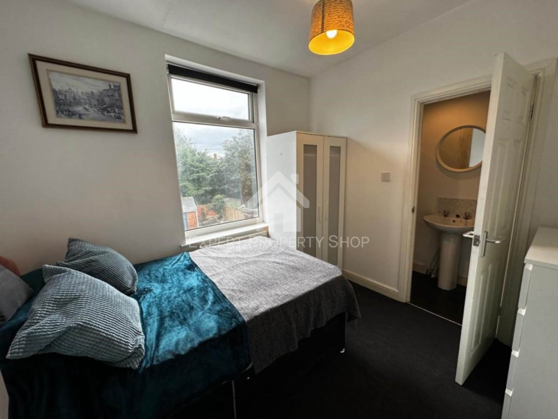**AVAILABLE OCTOBER**Room 2, 77 Newcastle Avenue Worksop, Image 2
