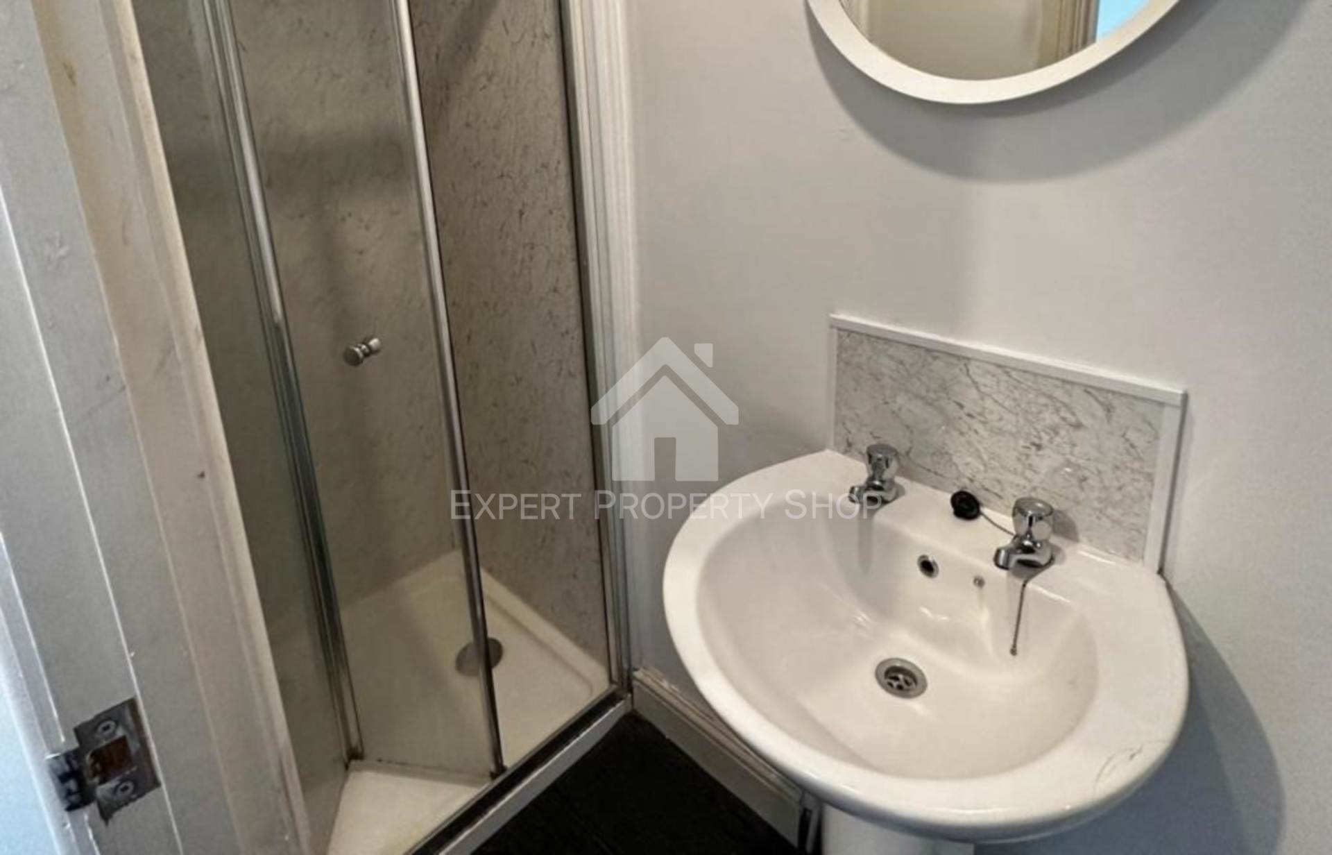 **AVAILABLE OCTOBER**Room 2, 77 Newcastle Avenue Worksop, Image 4