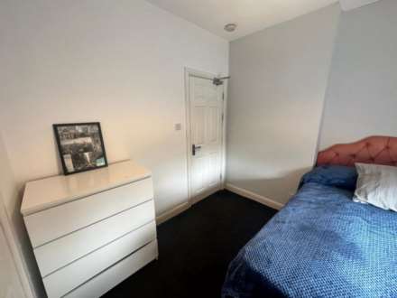 **AVAILABLE OCTOBER**Room 2, 77 Newcastle Avenue Worksop, Image 3