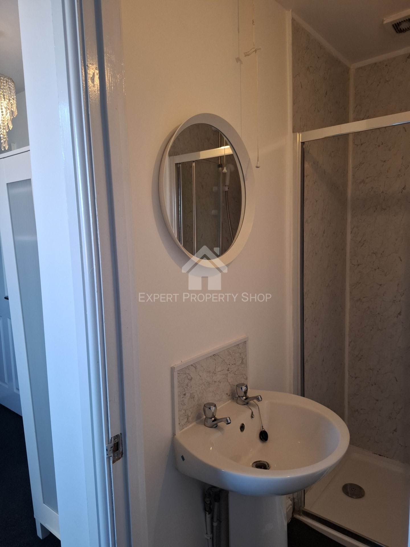*EN-SUITE ROOM* Newcastle Avenue.Worksop, Nottinghamshire, Image 3