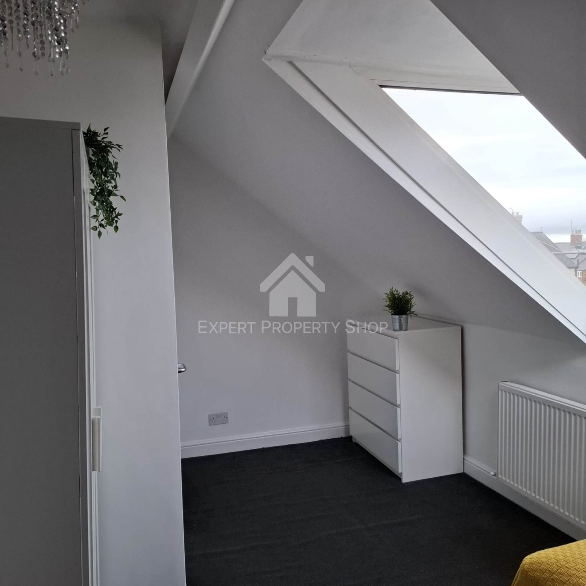 *EN-SUITE ROOM* Newcastle Avenue.Worksop, Nottinghamshire, Image 8