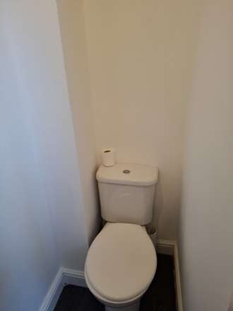 *EN-SUITE ROOM* Newcastle Avenue.Worksop, Nottinghamshire, Image 4