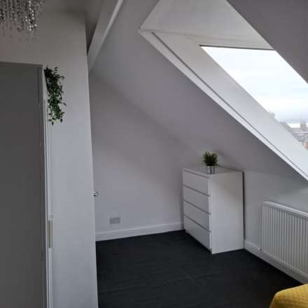 *EN-SUITE ROOM* Newcastle Avenue.Worksop, Nottinghamshire, Image 8