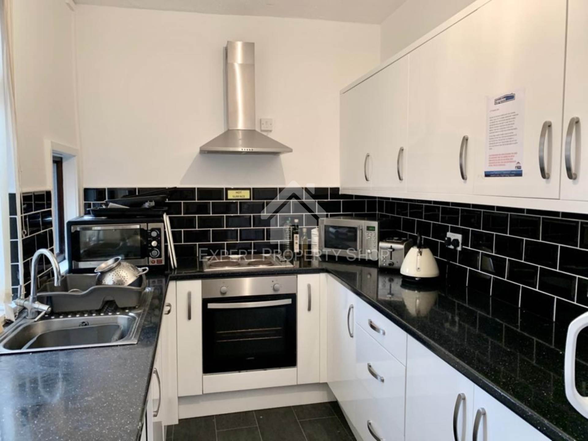 **En-Suite Room.Wrightington Street.Wigan, Manchester, Image 6