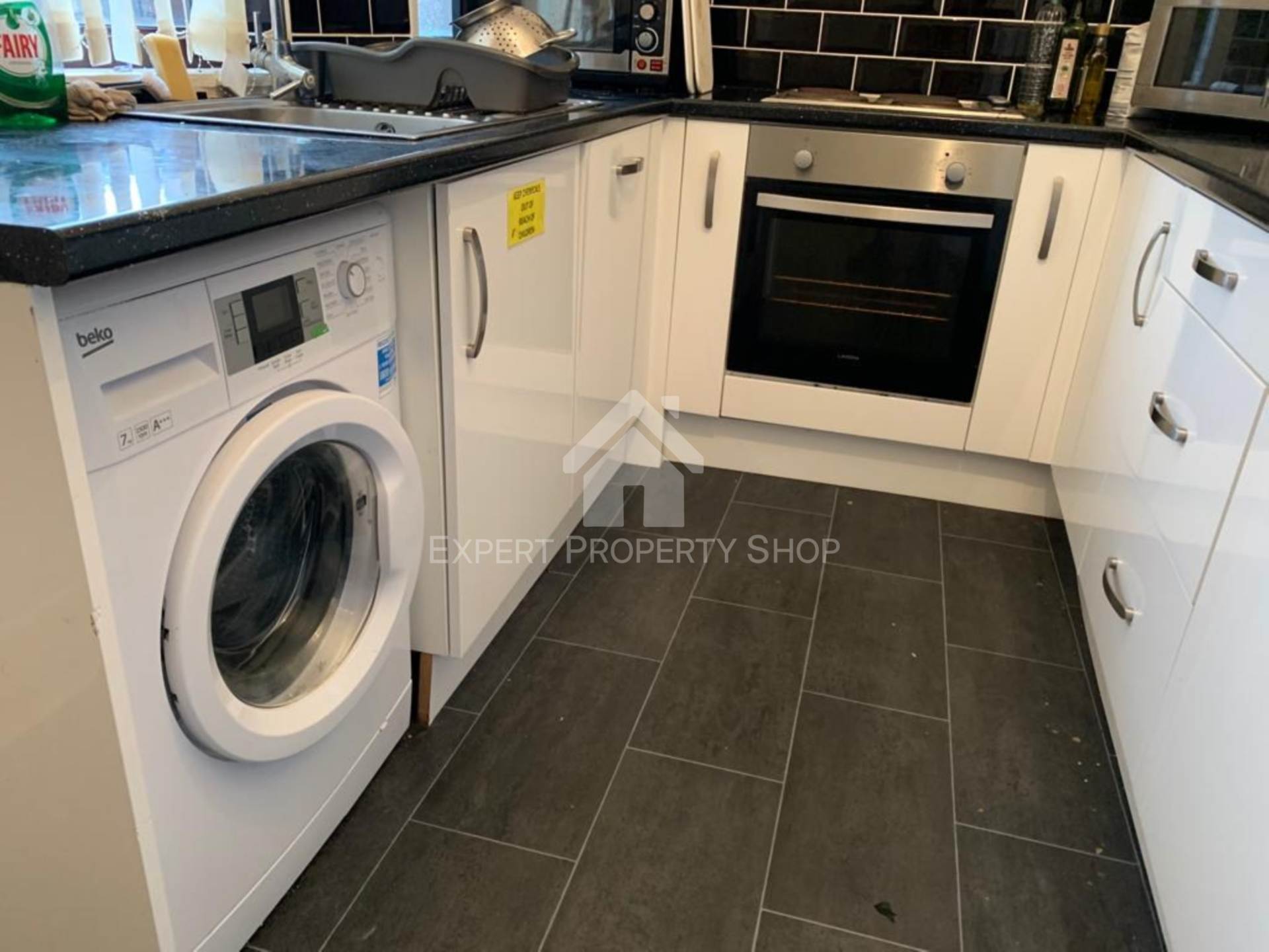 **Double En-Suite Room.Wrightington Street.Wigan, Manchester, Image 3