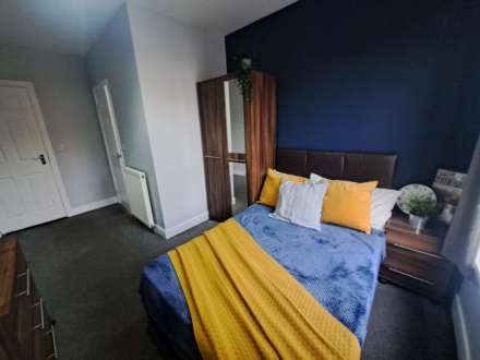 **EnSuite Room** Room 3, 8 Lockwood Road, Doncaster