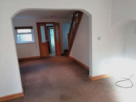**AVAILABLE NOW** Kidgate, Louth, Image 3