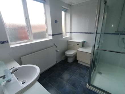 **AVAILABLE NOW** Kidgate, Louth, Image 7