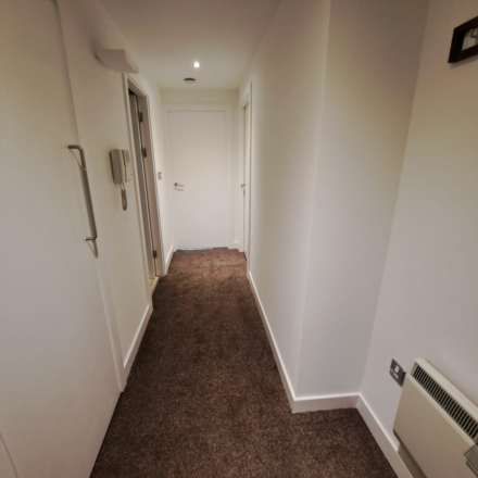 **AVAILABLE MAY** Flat 10, 4 St Peters Close, Sheffield, Image 2