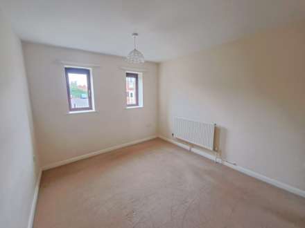 The Pines, Worksop, Nottinghamshire, Image 4