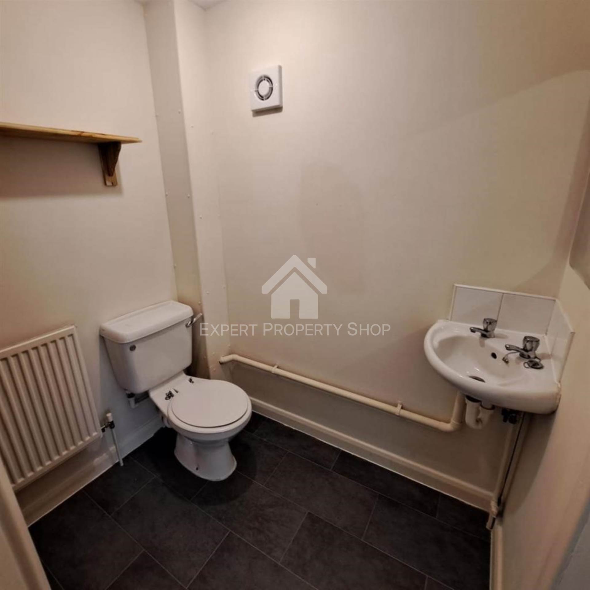 59 The Pines, Worksop, Image 4