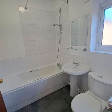 The Pines, Worksop, Nottinghamshire, Image 6