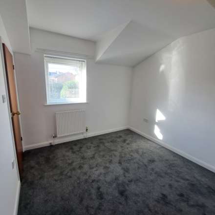 The Pines, Worksop, Nottinghamshire, Image 7