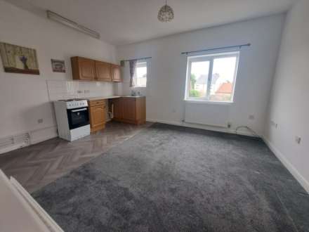 63 The Pines, Worksop, Nottinghamshire, Image 4