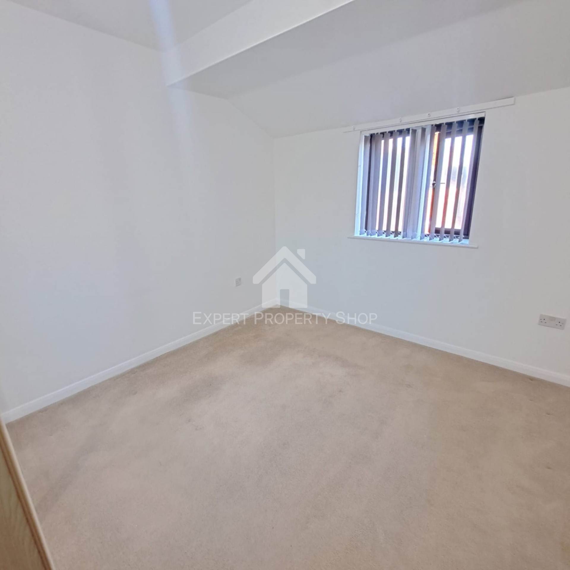 10 The Pines , Worksop, Nottinghamshire, Image 4