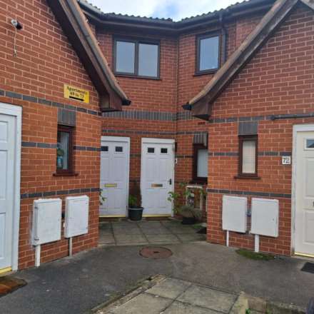 70 THE PINES, WORKSOP, Image 1