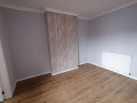 196 Gateford Road, Worksop, Image 9