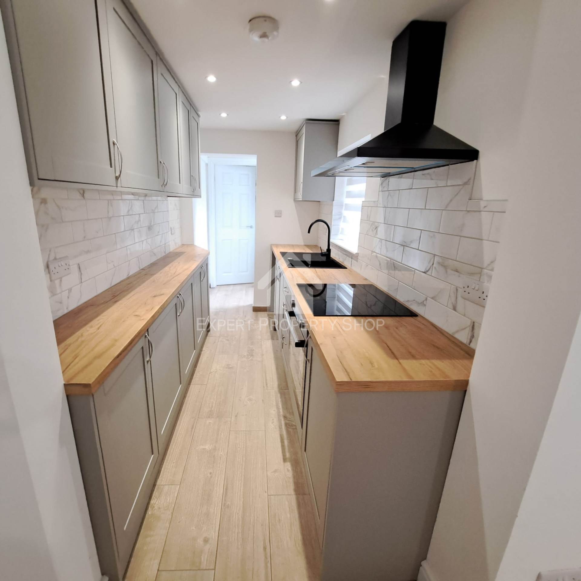 Victoria Road, Worksop, Nottinghamshire, Image 3