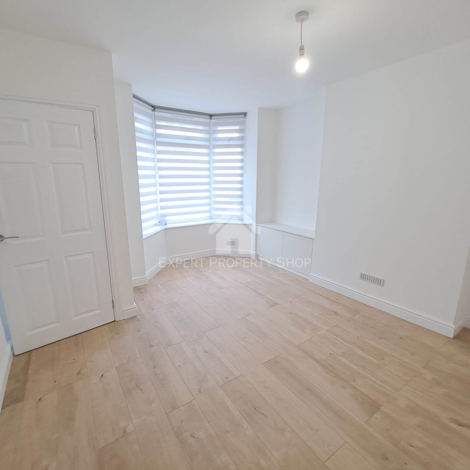 Victoria Road, Worksop, Nottinghamshire, Image 4
