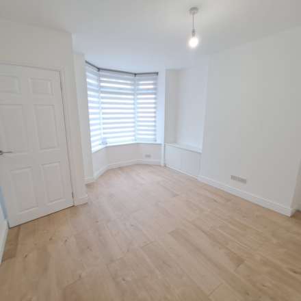 Victoria Road, Worksop, Nottinghamshire, Image 4
