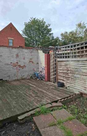 **AVAILABLE NOW**Cemetery Road. Worksop, Notts, Image 9