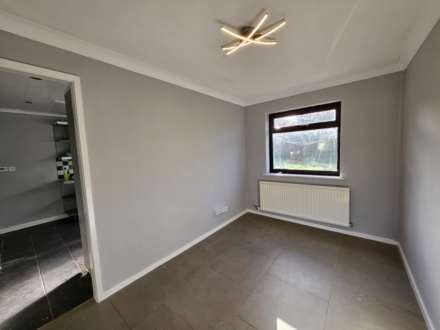 St Georges Avenue, Dunsville, Hatfield, Image 7