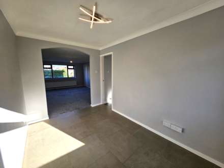 St Georges Avenue, Dunsville, Hatfield, Image 8