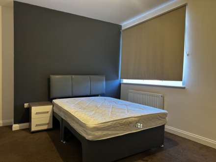 **EN-SUITE ROOM**Newgate Street, Worksop, Image 2