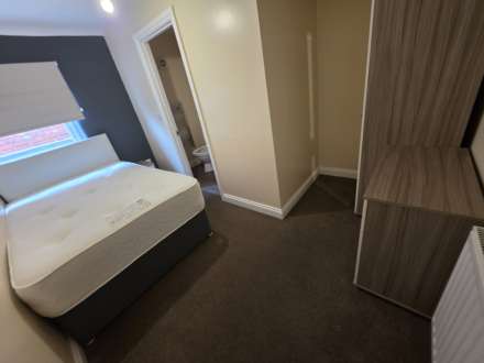 **EN-SUITE ROOM**Newgate Street, Worksop