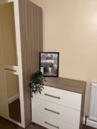 **EN-SUITE ROOM**Newgate Street, Worksop, Image 3