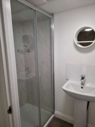 **En-Suite room Available**Newgate Street, Worksop, Image 7