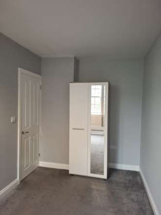 **AVAILABLE NOW** Room 9, 20 Newgate Street, Worksop, Image 2