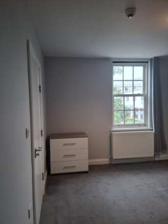 **AVAILABLE NOW** Room 9, 20 Newgate Street, Worksop, Image 6