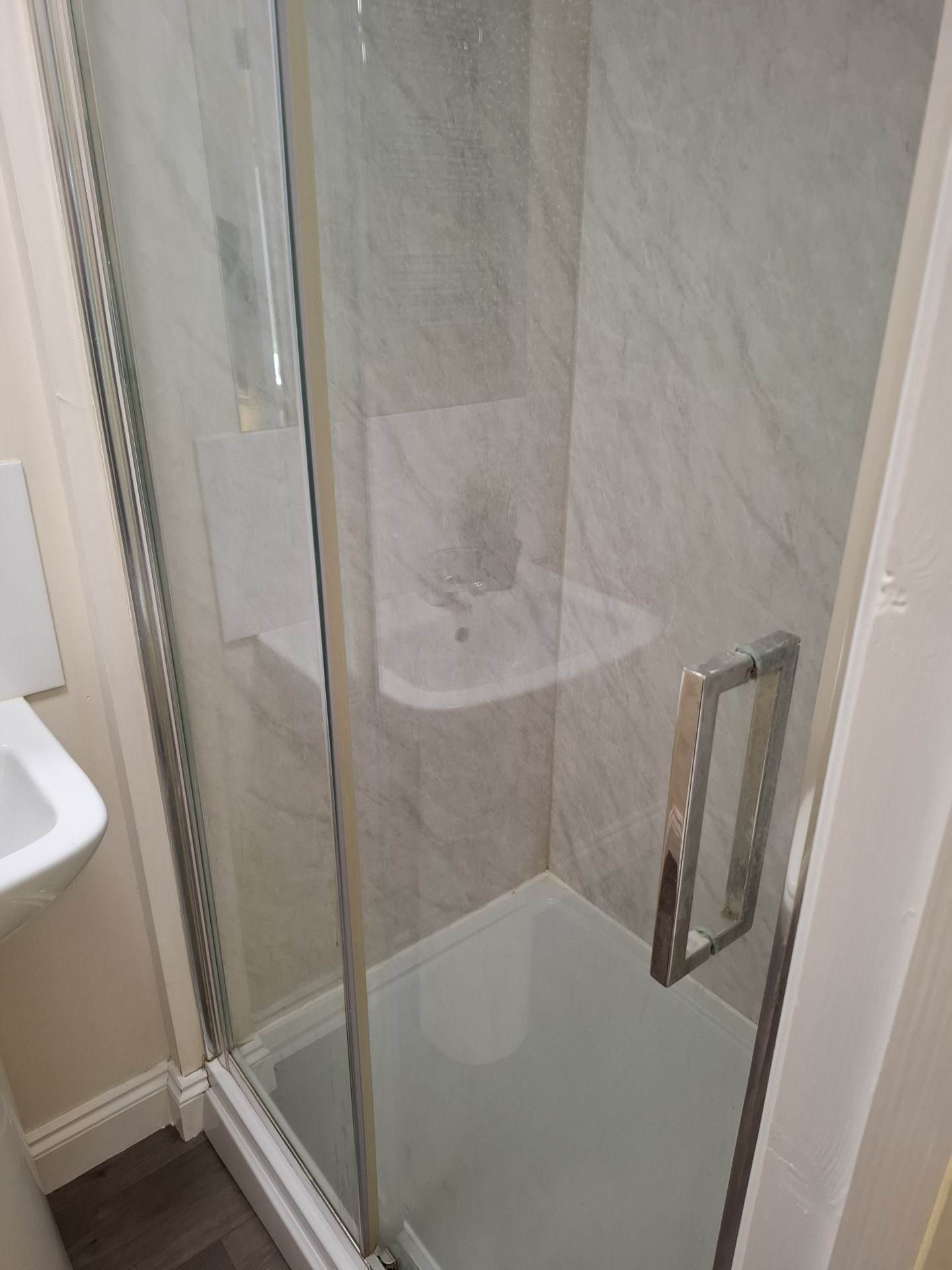 **AVAILABLE EARLY JANUARY** Room 12. 20 Newgate Street, Worksop, Image 4