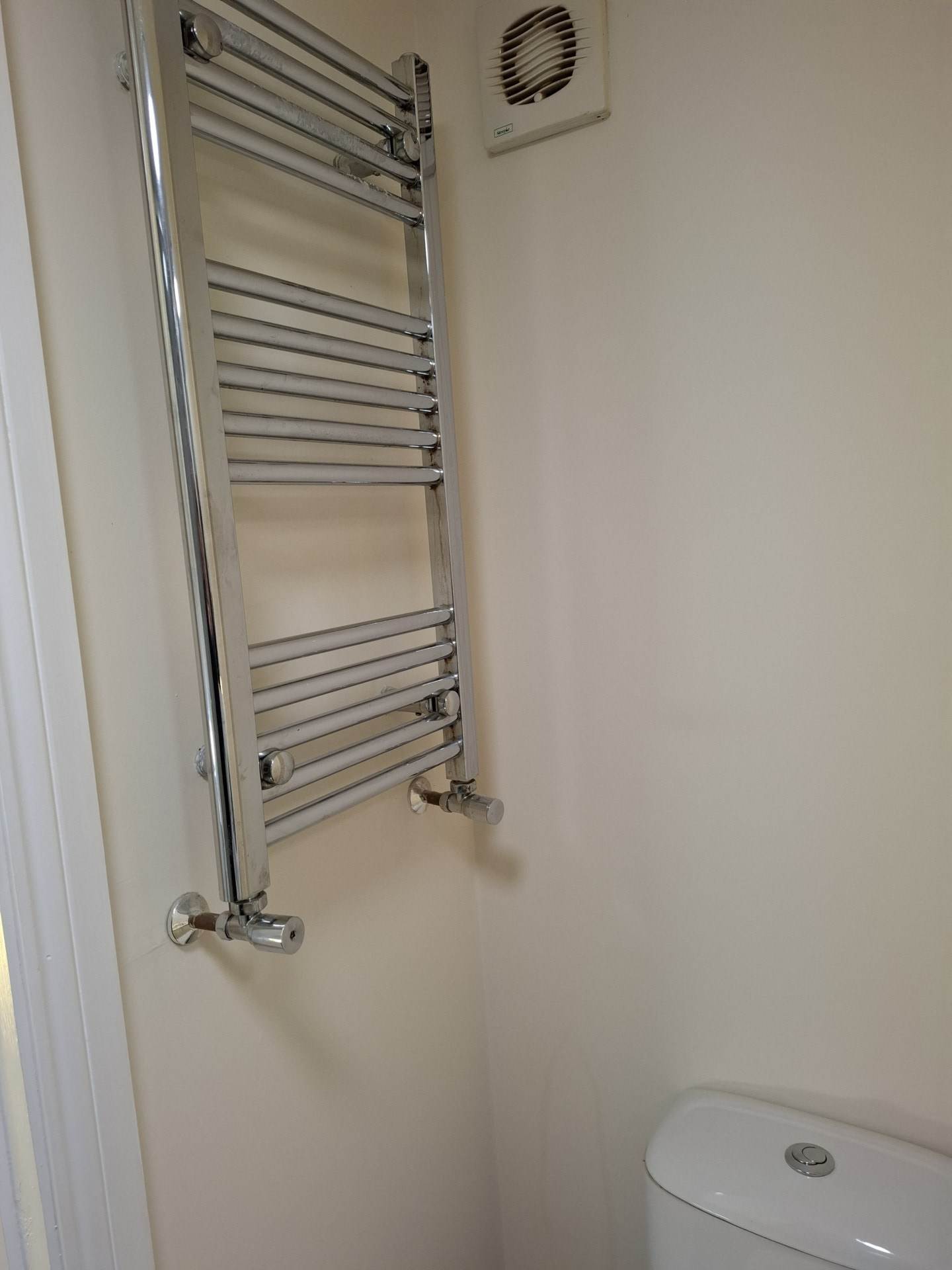 **AVAILABLE EARLY JANUARY** Room 12. 20 Newgate Street, Worksop, Image 5