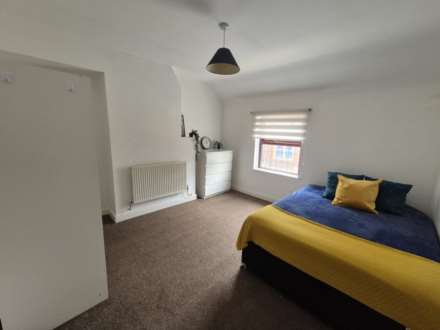 **AVAILABLE MAY** Carlton Road, Worksop