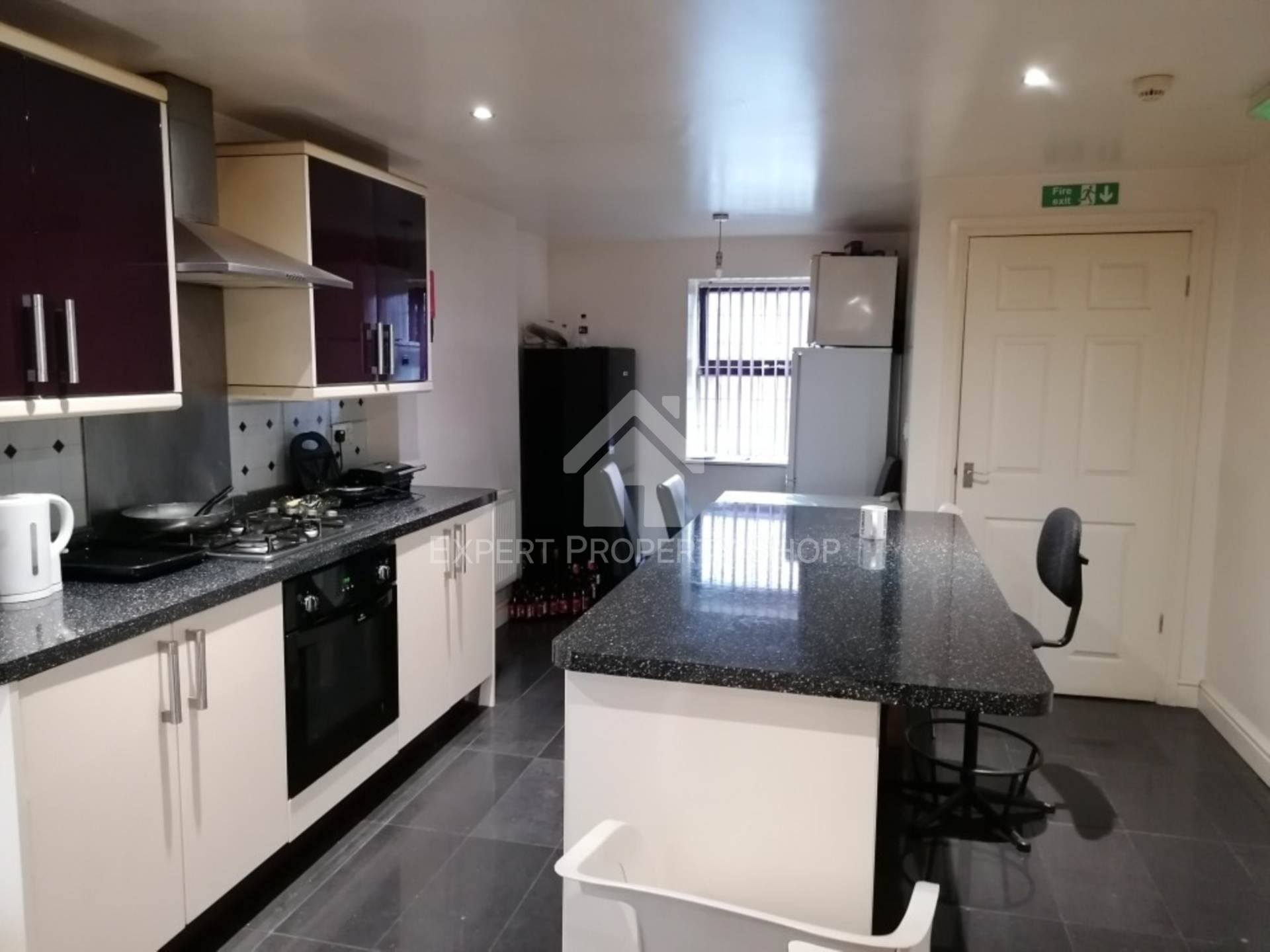 **AVAILABLE NOW** Carlton Road, Worksop, Image 1
