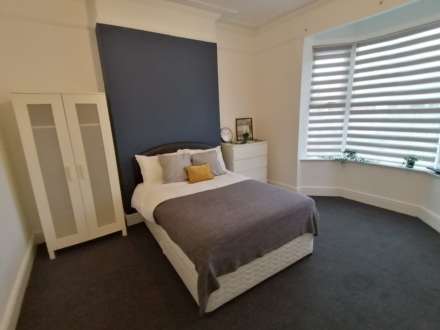 **DOUBLE ROOM AVAILABLE** 107 Watson Road.Worksop,, Image 1