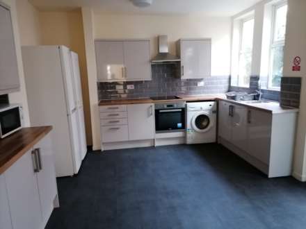 **ROOM AVAILABLE**Room 4, Watson Road.Worksop,, Image 4