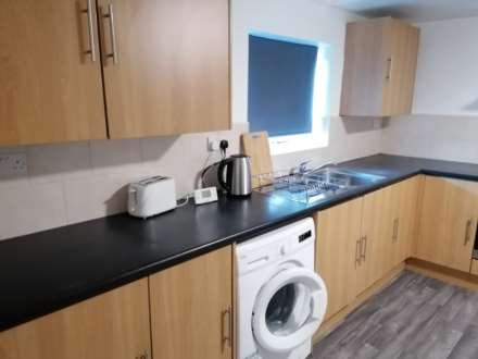 Room 2, 112 Sandy Lane, Worksop, Image 3